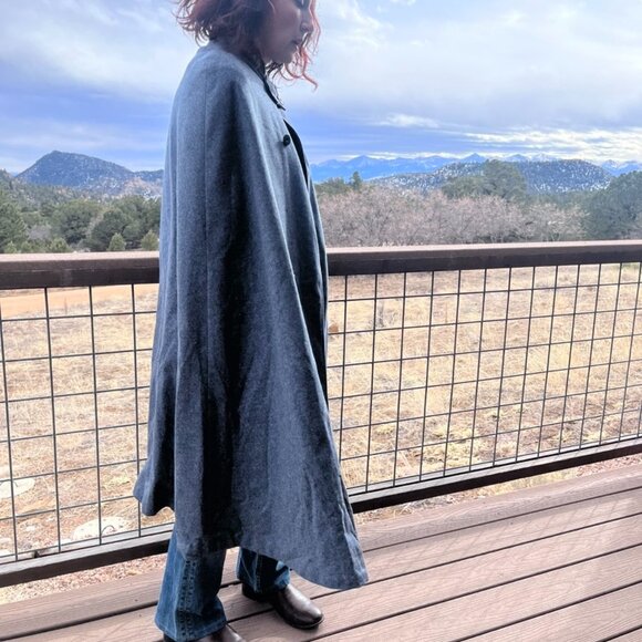 Vintage WW2 Nurses Blue Gray Wool Cape / Standard-ized Apparel Co Military 1940s - Picture 2 of 7